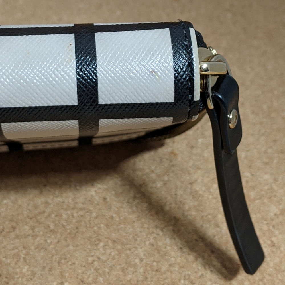 Kate Spade Wallet - Picture 5 of 5
